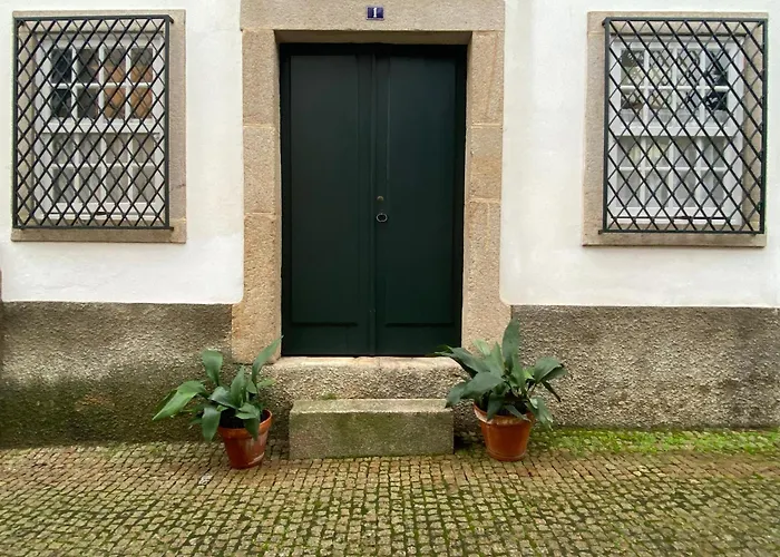 Esquina Do Visconde, トーレ・デ・モンコルヴォ